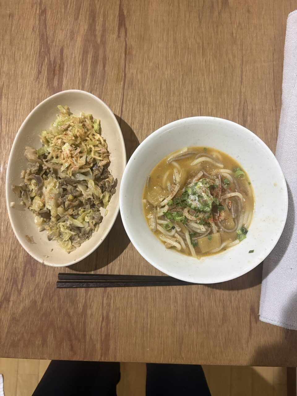 カレーうどんと、きのこと野菜の炒め物